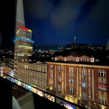 Apartment Sa Citycenter - Near Airport Shuttle Bus Station *